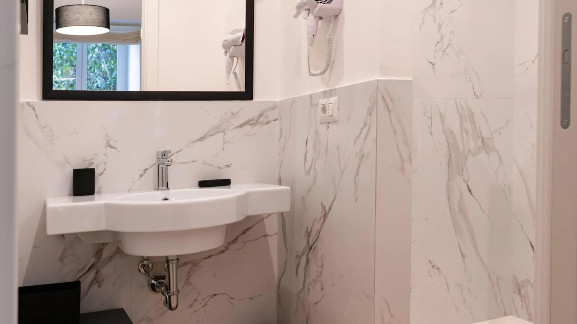 Residenza Lucrezio Hotel Rome 0*,  Italy
