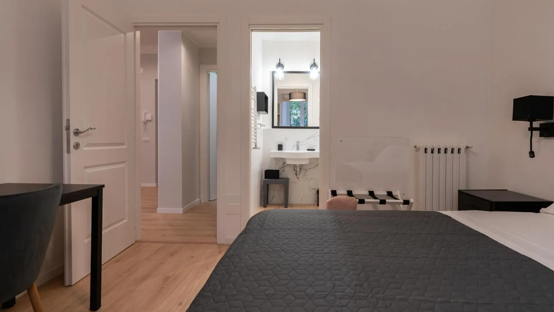 Guest house Residenza Lucrezio Hotel Rome Italy